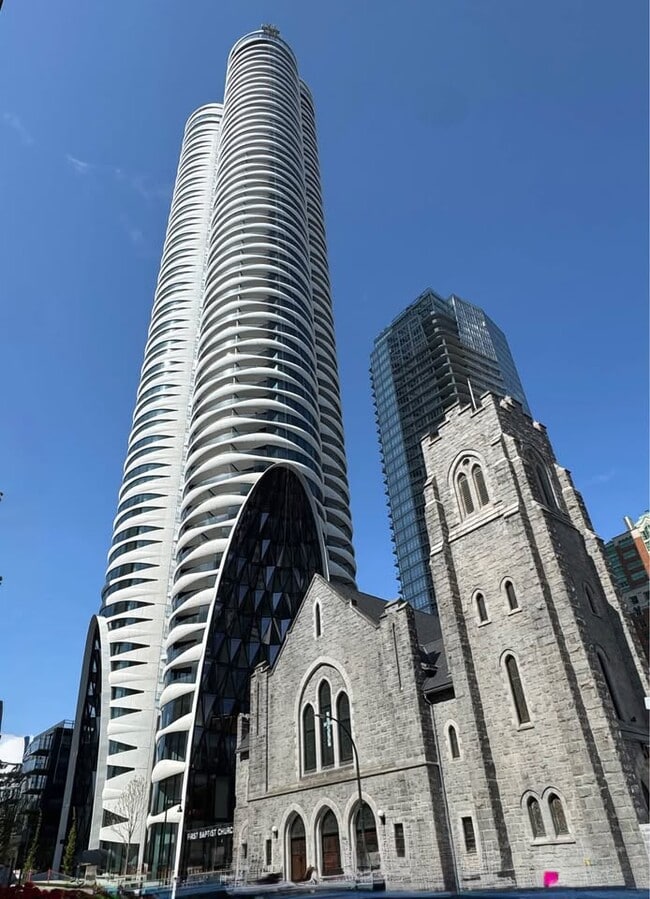 Building Photo - 1033 Nelson St