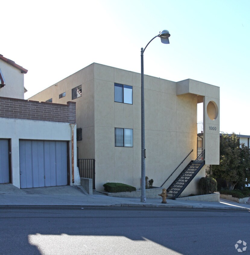 Building Photo - 1000 Everett St