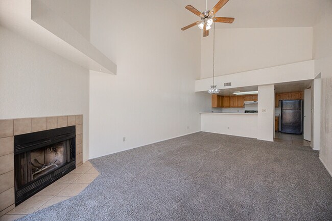 Foto del edificio - 2019 W Lemon Tree Pl