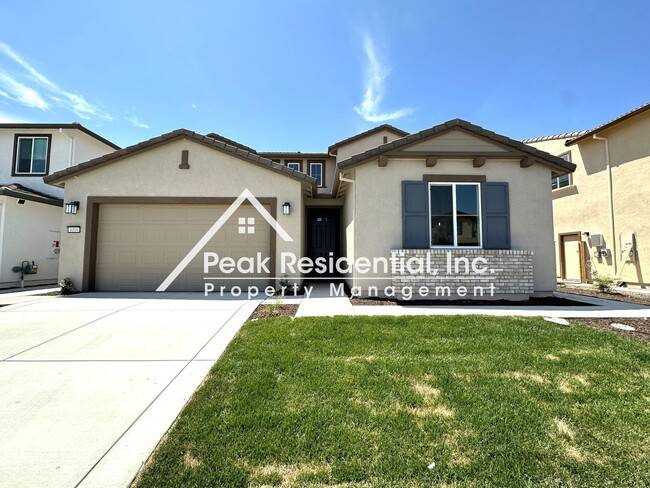 Building Photo - Brand New 4bd/2.5ba Home With 2 Car Garage!