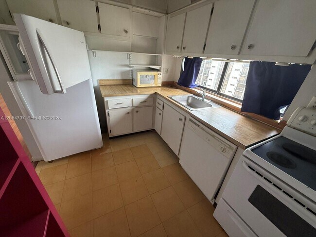 Foto del edificio - 16919 N Bay Rd