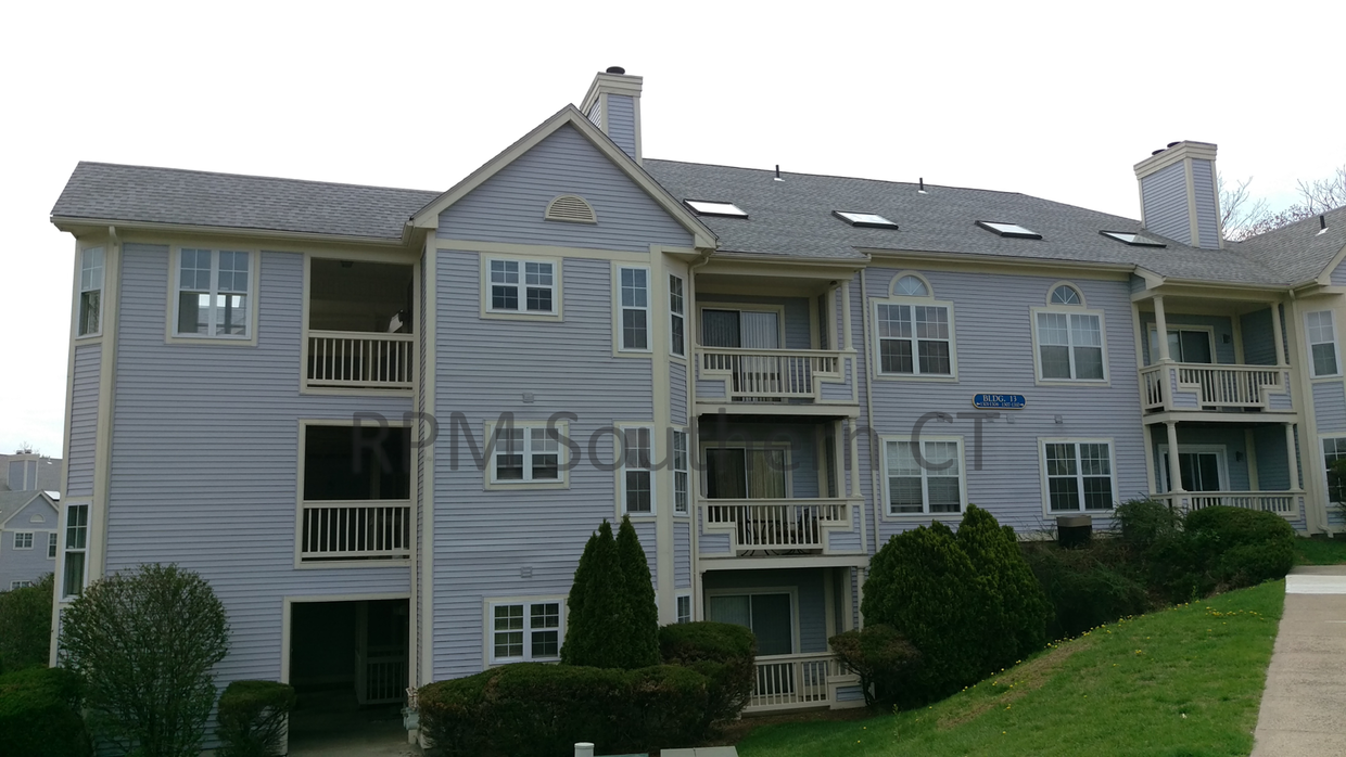 Primary Photo - 75 Redwood Dr