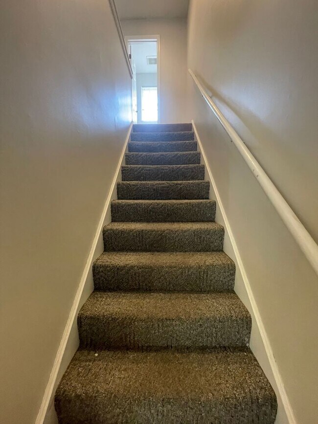 Foto del edificio - 1804 Stanford Dr