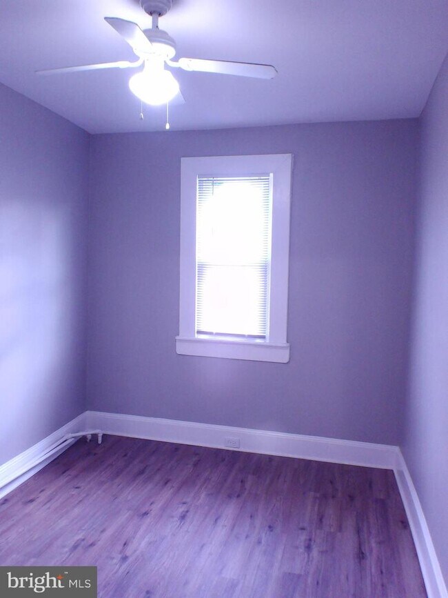 Building Photo - 2415 Shirley Ave