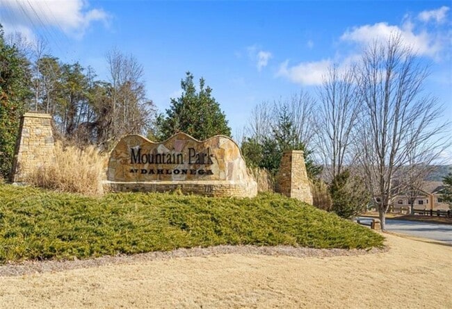 Building Photo - 445 Stoneybrook Dr