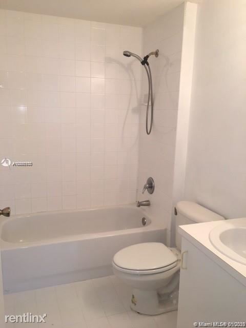 Foto del edificio - 2 br, 2 bath  - 3231 Sabal Palm Mnr Apt 101