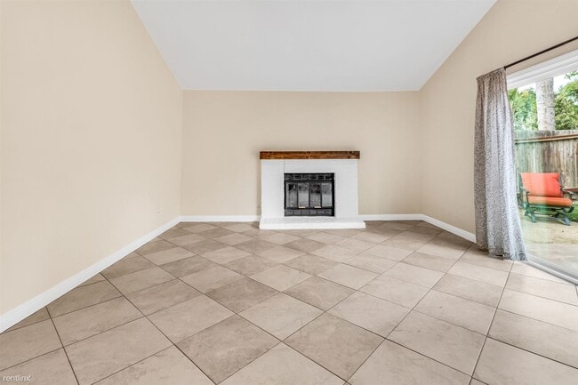 Building Photo - 3 br, 2 bath House - 2166 Pueblo Glen