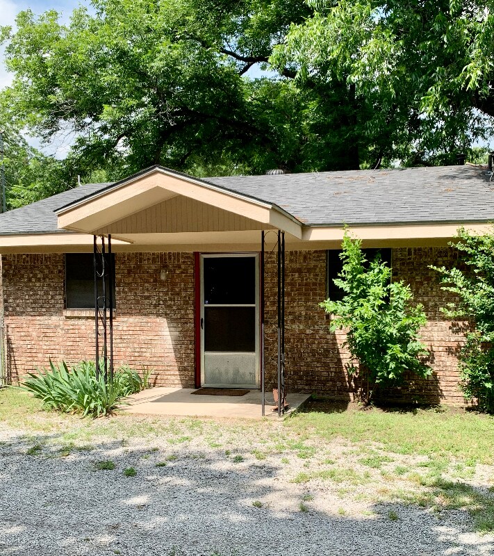 650 W Minnie St, Stephenville, TX 76401 House Rental in Stephenville