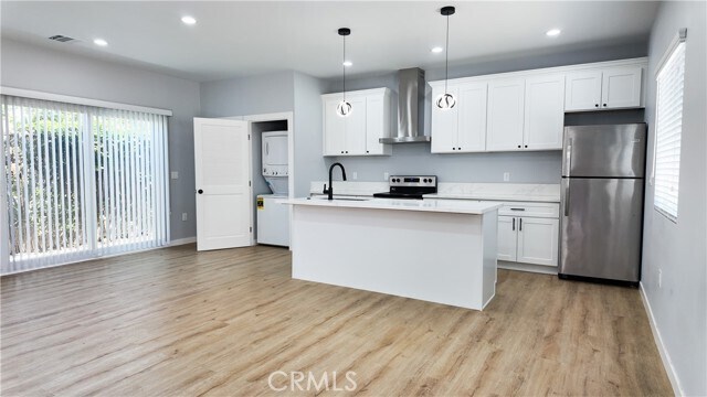 Foto del edificio - 4440 Stewart Ave