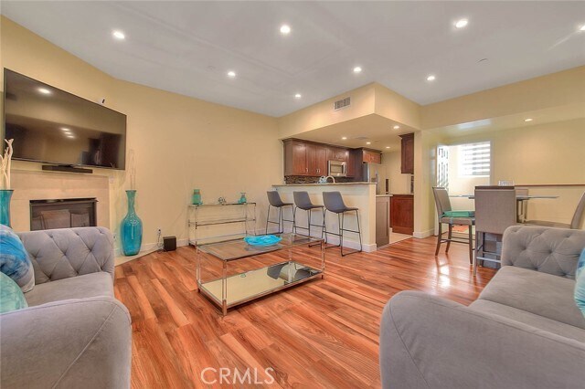 Foto principal - 900 S Dwight Ave