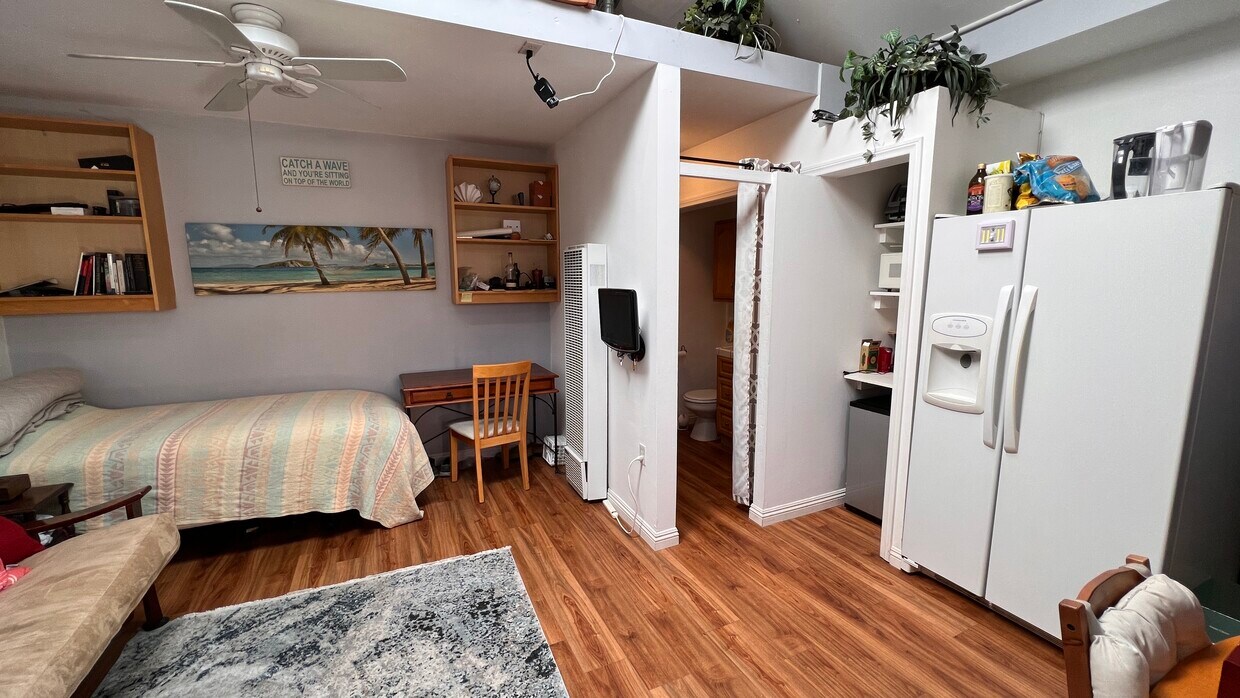 7907 McConnell Ave Unit 1, Los Angeles, CA 90045 Apartments 7907