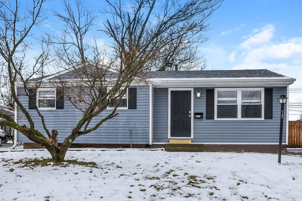 Foto principal - 5197 Fullerton Dr