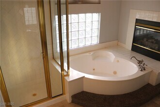 Building Photo - 3733 Deer Flats St