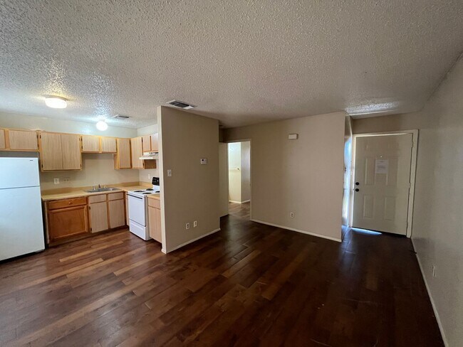 Building Photo - 300 Moursund Blvd. #6, San Antonio, TX. 78221