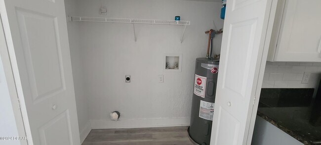 Foto del edificio - 1045 Cedar St