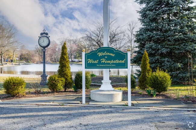 The West Hempstead welcome sign.