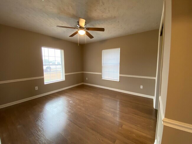 Building Photo - 8101 FL-89