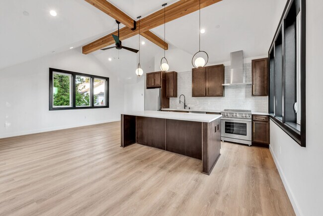 Building Photo - 4009 S 150th St