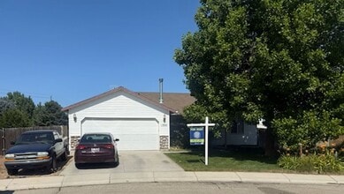 Building Photo - 1300 W Hasket Cir