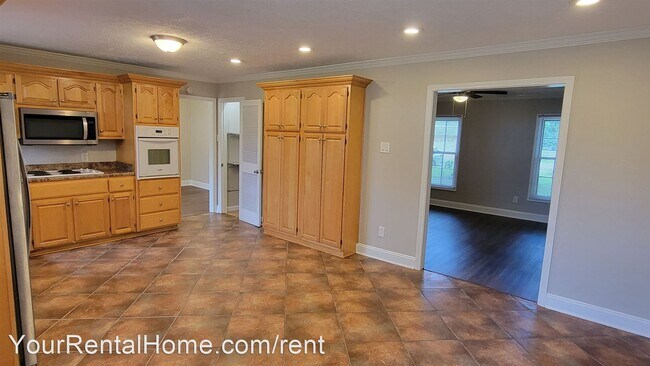 Building Photo - 4 br, 2.5 bath House - 36 Fox Den Cv