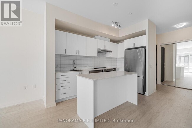 Building Photo - 9000-9000 Jane St
