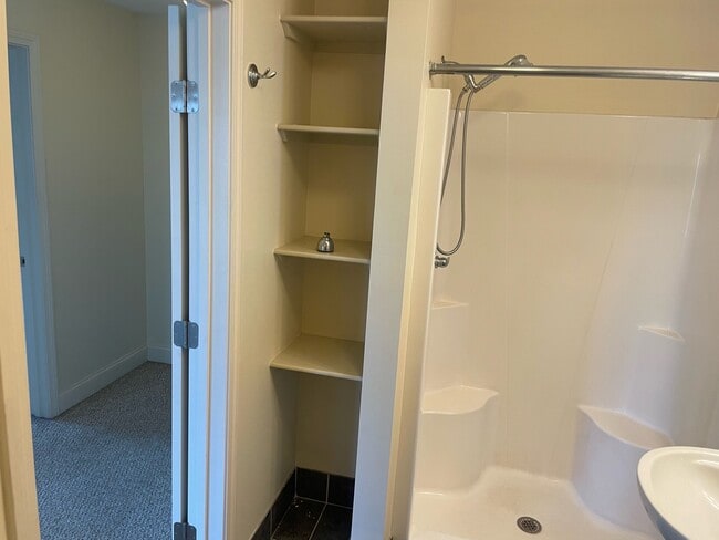 Building Photo - Five Points, LLC