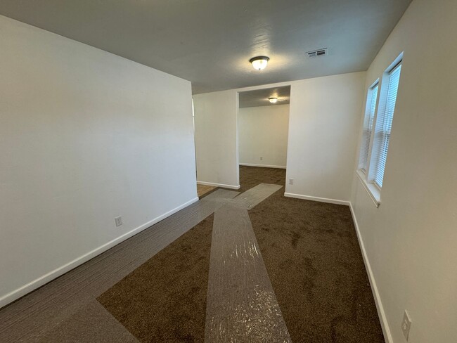 Foto del edificio - 3 bedroom, 1 bath home for rent in OKC nea...