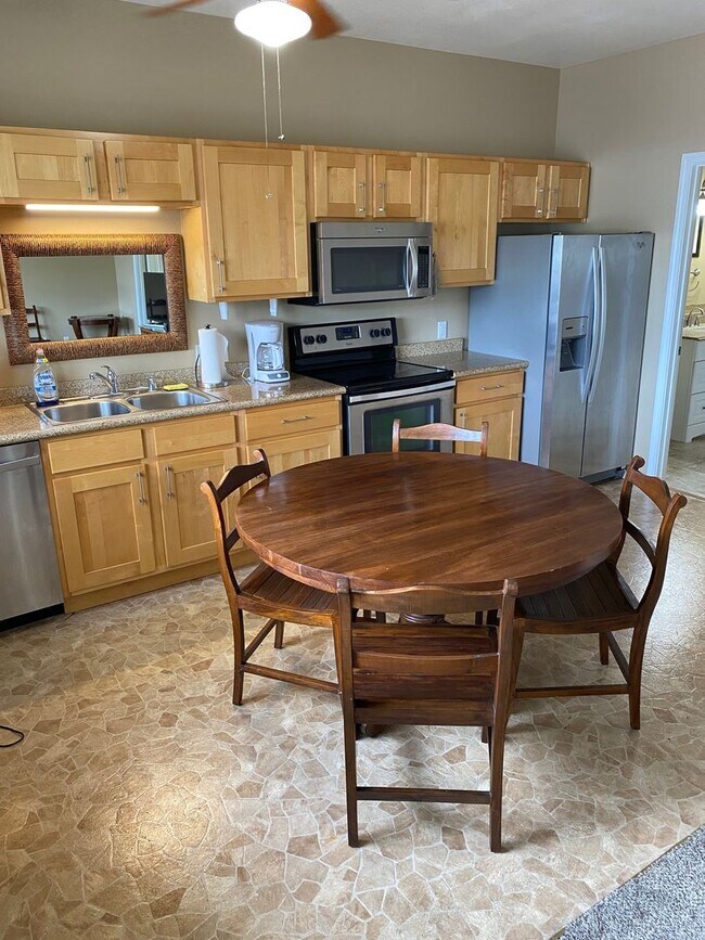 Foto del edificio - Spacious One Bedroom with Stainless Applia...