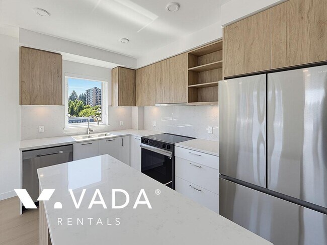 Building Photo - First &amp; Royal 2 BR APT Rental 202-82 First St New Westminster: VADA