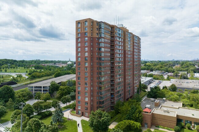 Photo du bâtiment - 320 Mccowan Rd