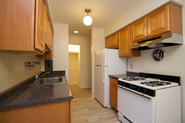Foto del edificio - 8254 Niles Center Rd
