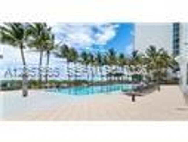 Building Photo - 6801 Collins Ave