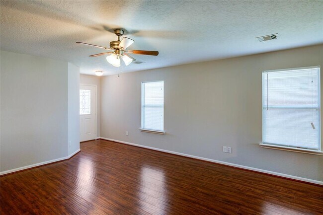 Building Photo - 4131 Landshire Bend Dr