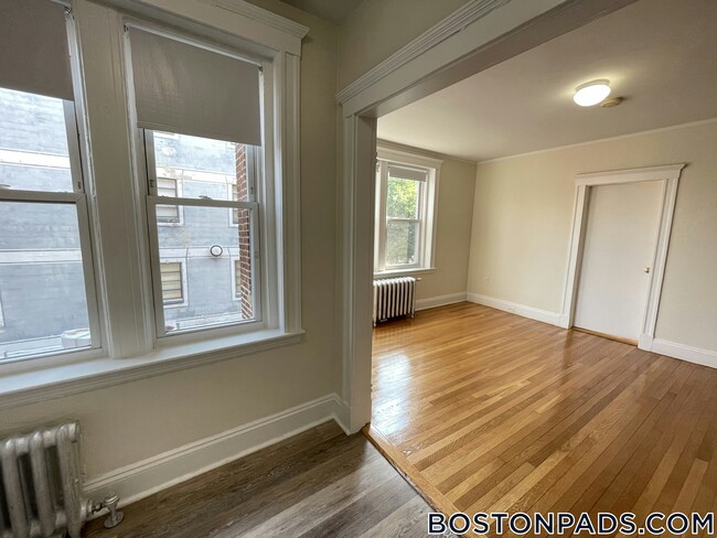Building Photo - 1163 Boylston St