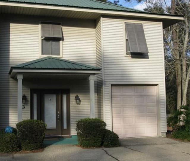 Primary Photo - 590 Lotus Dr N
