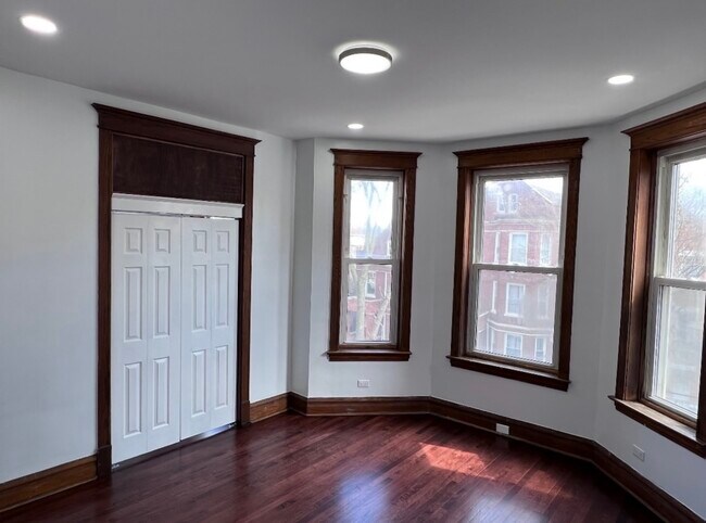 Building Photo - 2528 S St Louis Ave