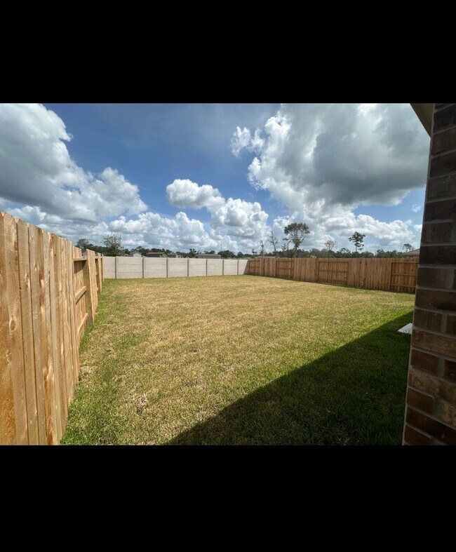 Building Photo - 21523 Casavatore Dr