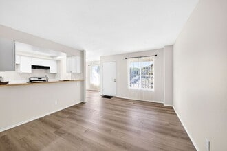 Building Photo - 2324 Lillyvale Ave