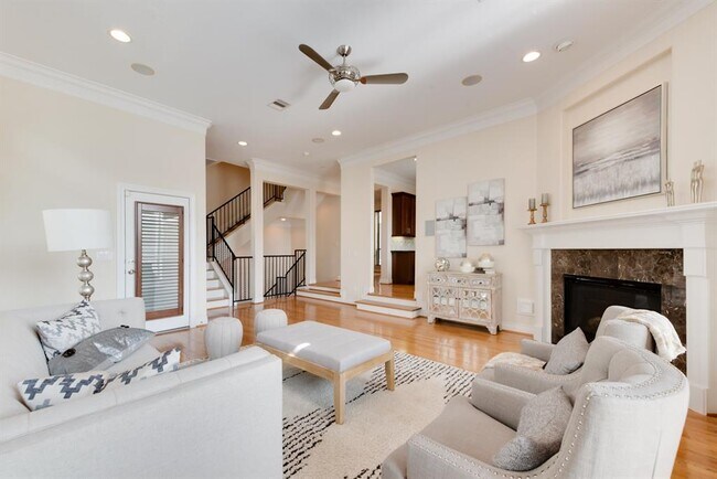 Foto del edificio - 5438 Crooms St