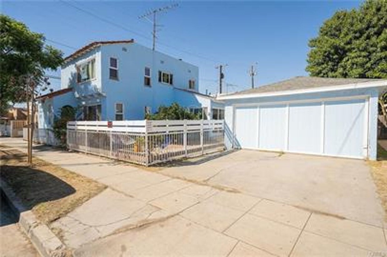 Primary Photo - 323 W 17th Street, Long Beach, CA 90813