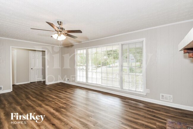 Foto del edificio - 125 Creekview Dr