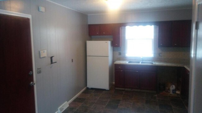 Building Photo - 930 Maplewood