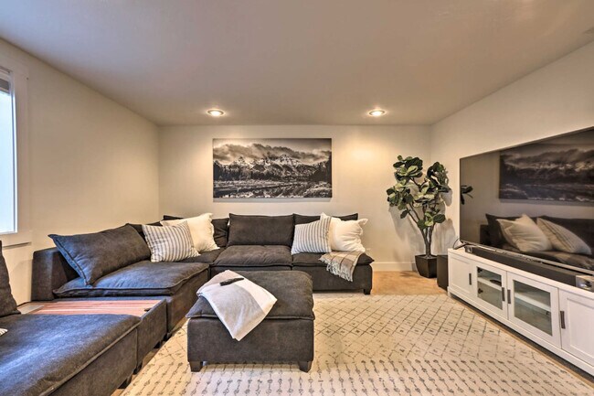 Foto del edificio - 930 Canyon Ave