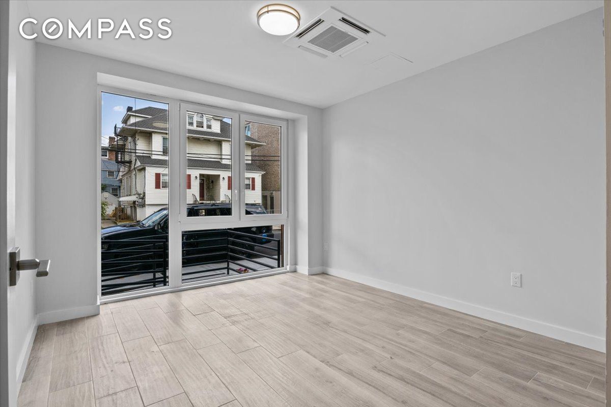 157 Beach 96th St Unit 1A, Queens, NY 11693 Room for Rent in Queens