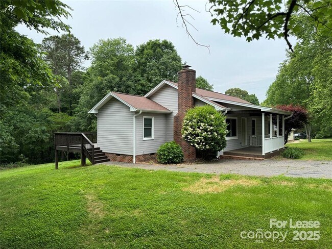 Foto del edificio - 2177 Lynmore Dr