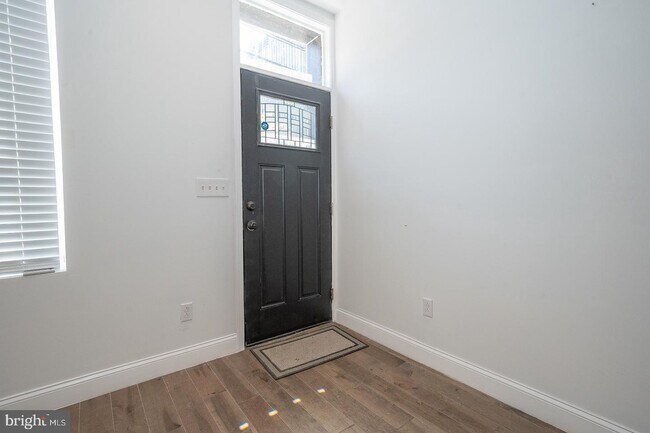 Building Photo - 28 N 42nd St