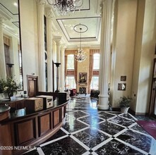 Building Photo - 400 E Bay St