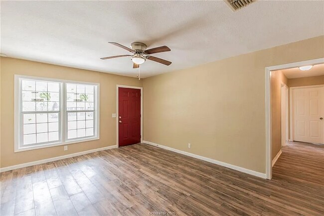 Foto del edificio - 905 N Banks St