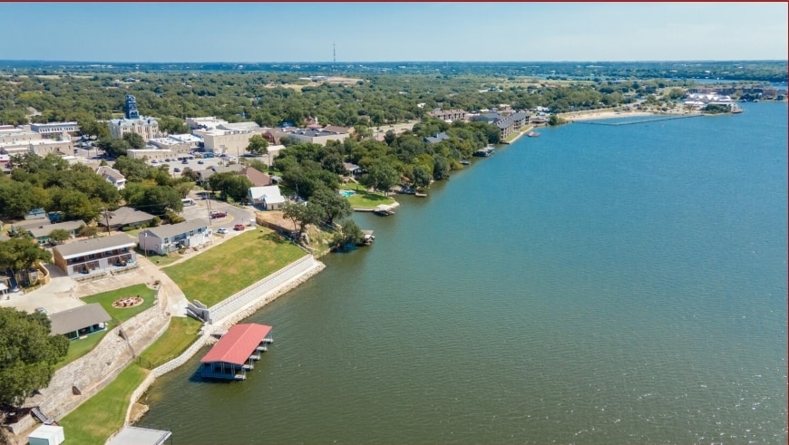Aerial Photo - 105 W Doyle St
