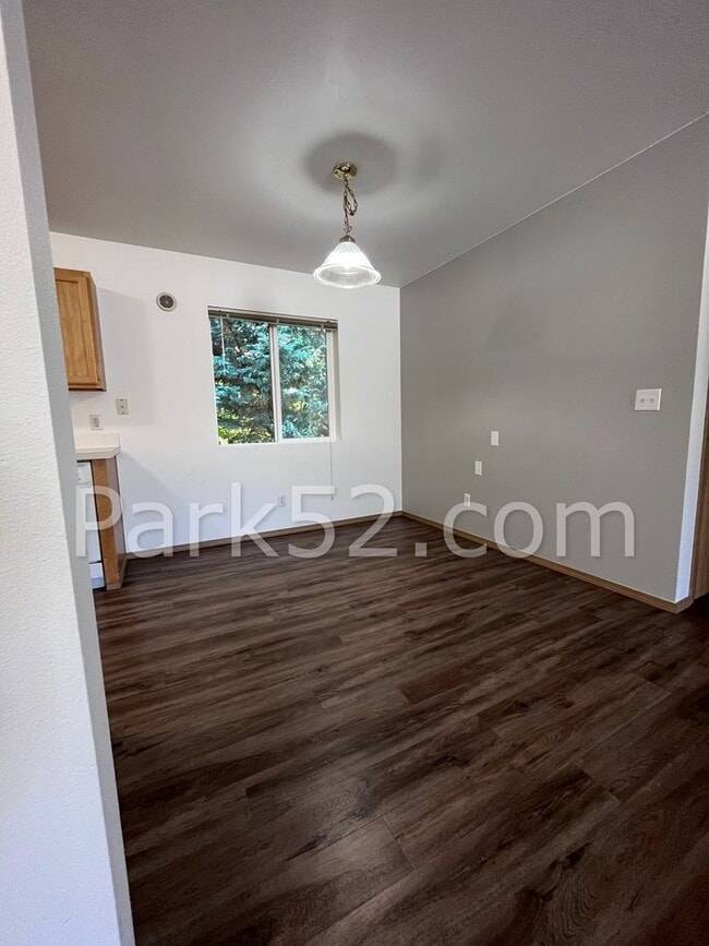 Building Photo - 2 Bedroom 2 Bathroom Upper Level Unit in Bonney Lake